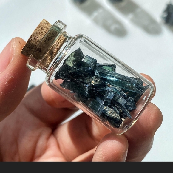 Vivianite Jar - Picture 3 of 4